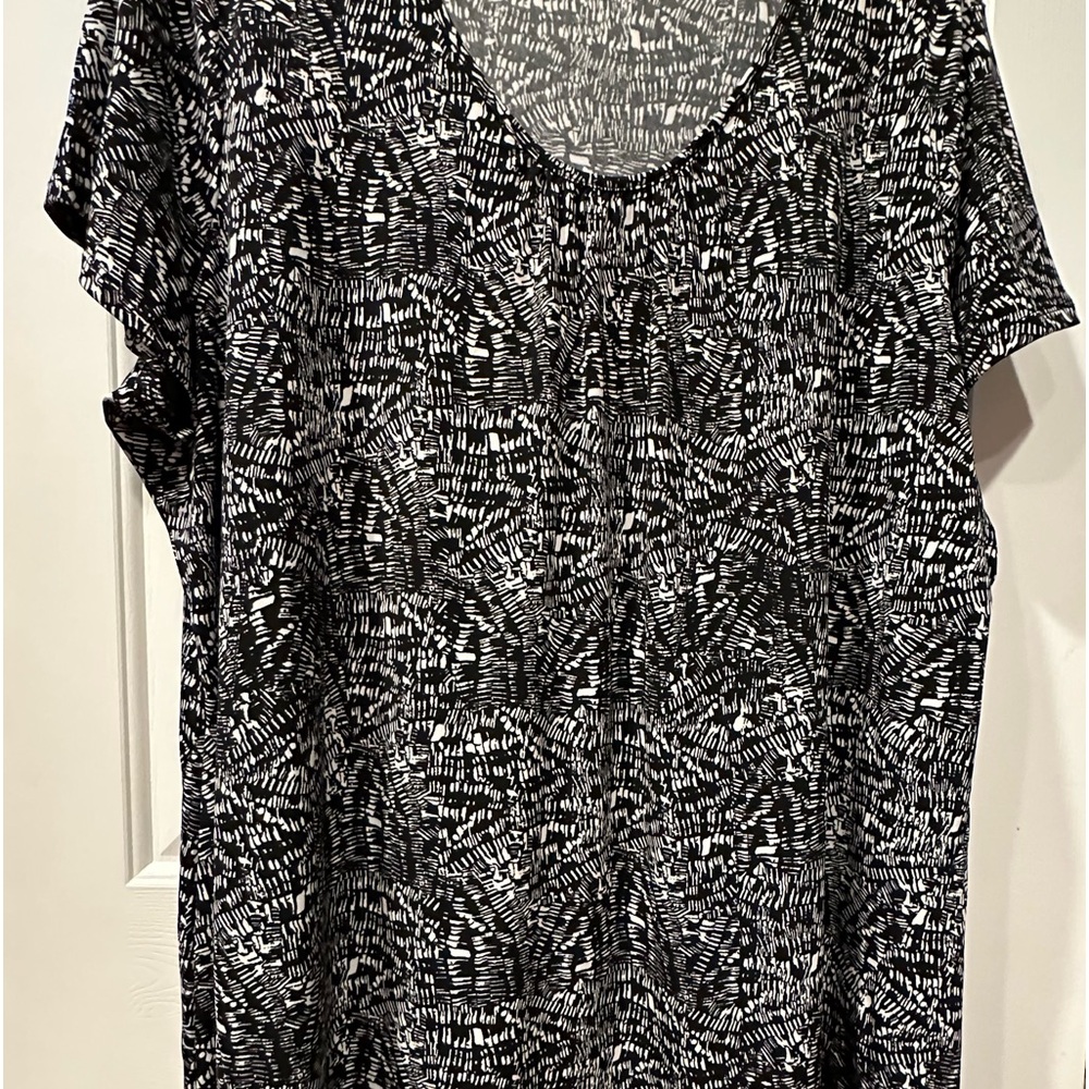 Silky Feel Black and White